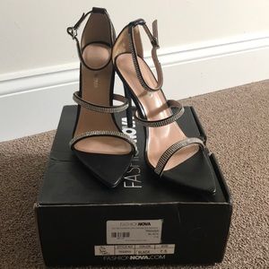 NEVER WORN! FashionNova Studded Heels